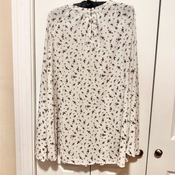 Plus 2X Boho Floral Blouse Cottagecore Peasant Top Lace Detail Flowy - Picture 6 of 7